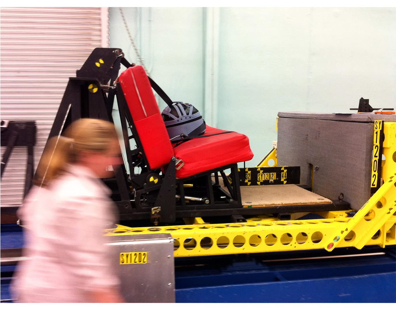 Pet Travel Carrier with Crash-Tested Car Seat Design
