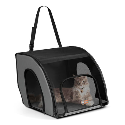 Pet Travel Carrier with Safety-Focused Design